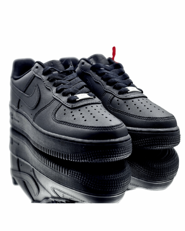 TENIS NIKE AIR FORCE 1'07 - Imagen 2