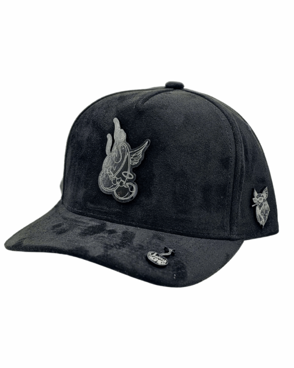 GORRA CON PLACAS