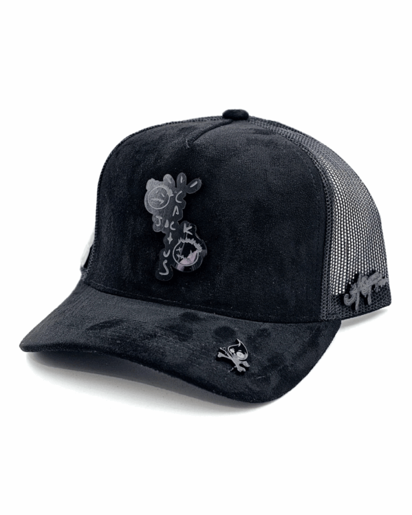 GORRA CON PLACAS
