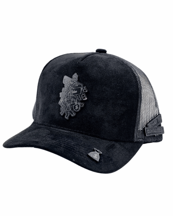 GORRA CON PLACAS