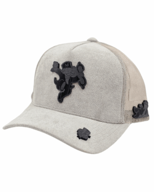 GORRA CON PLACAS