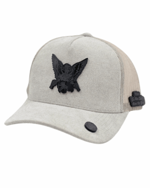 GORRA CON PLACAS